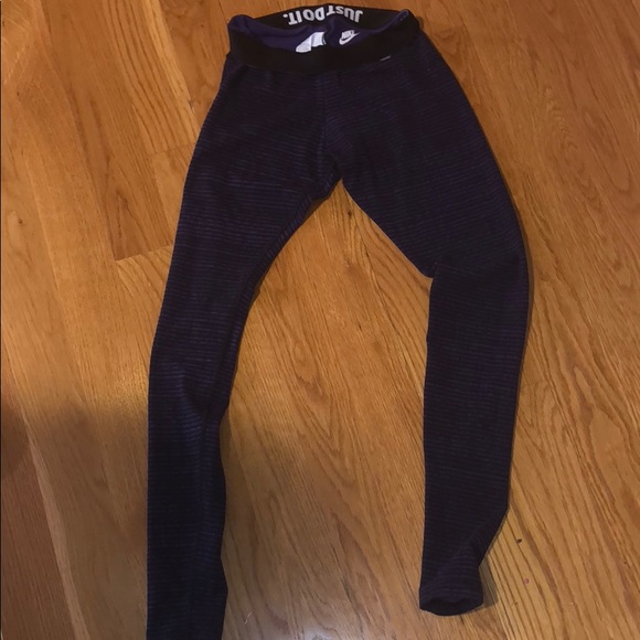 SOLD Nike active Leggings - Picture 1 of 1